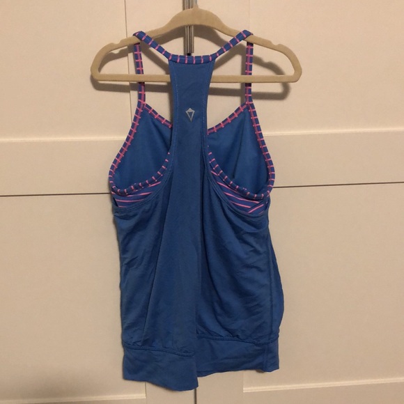 Ivivva tank - Picture 2 of 2